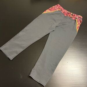Her universe, wonder woman Capri leggings